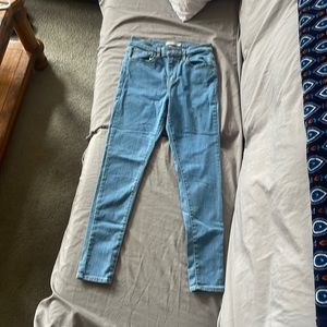 Levi’s 720 High Rise Super Skinny Jeans Size 28.
